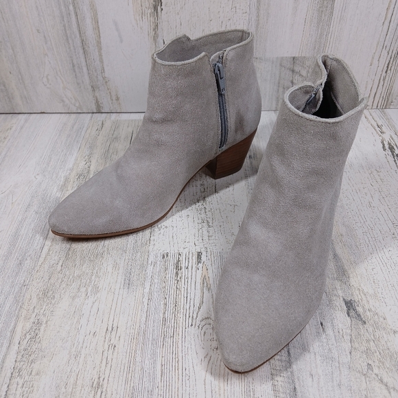 Coconuts By Matisse Margarita Gray Suede Pointed Toe Ankle Booties #1020 - Picture 2 of 12